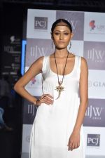 Model walks the ramp for Zeenat Desai Show at IIJW Day 3 on 21st Aug 2012 (25).JPG